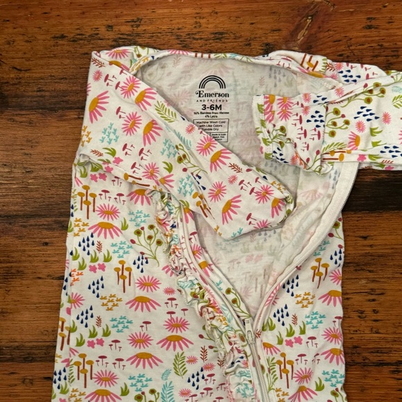 EUC Emerson & Friends Wildflower Bamboo Footie Pajamas 3-6 Months - Picture 4 of 4